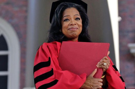 Oprah encourages Harvard grads to learn from their failures