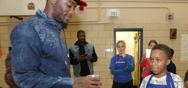 New York Giants Dominique Rodgers-Cromartie’s Dreambuilders Provides Food to NY Kids